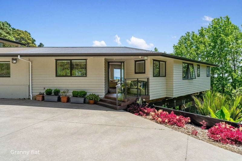 586 Whitford Road, Howick - Carousel 2