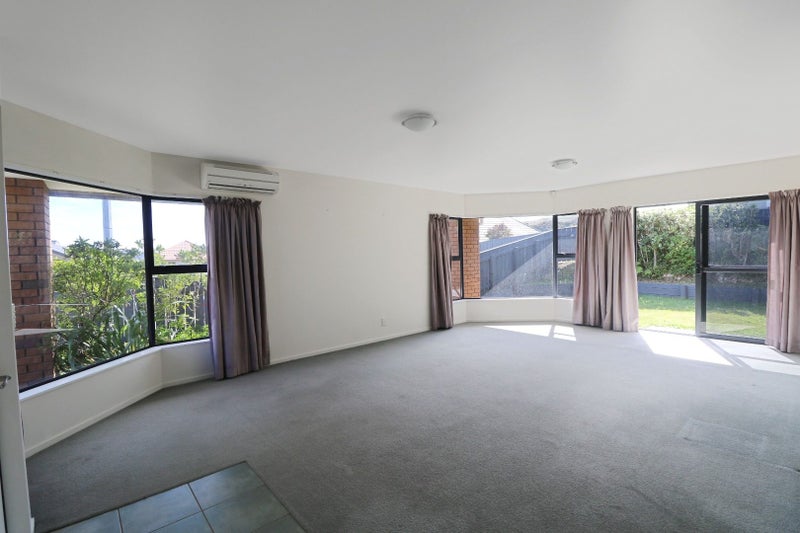 10 Pigeonwood Lane, Woodridge, Wellington - Carousel 2