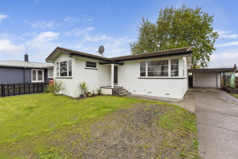 19 Botanical Road, Takaro, Palmerston North - Carousel 1