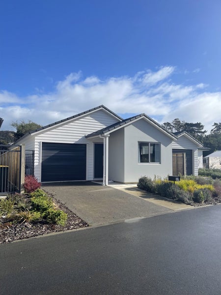 11 Cartographer Way, Whitby, Porirua - Carousel 1