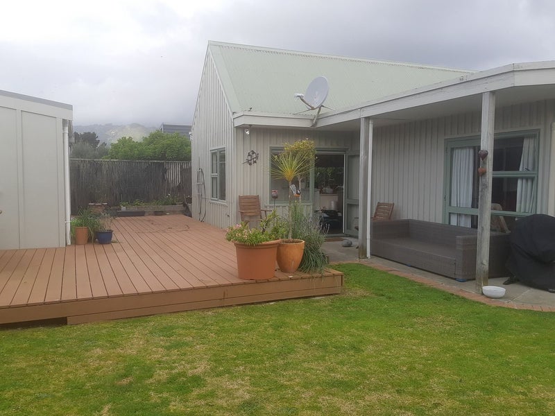 21 Rutherford Drive, Waikanae Beach, Waikanae - Carousel 2