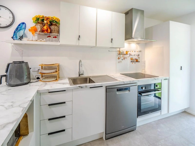 6B Clerke Place, Marfell, New Plymouth - Carousel 2