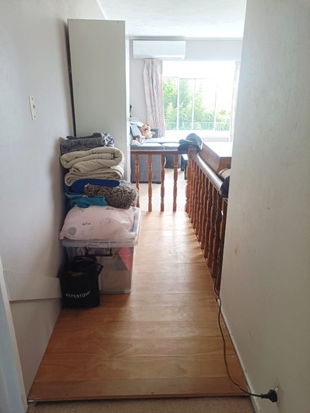 12 Deuxberry Avenue, Northcote, Auckland - Carousel 2