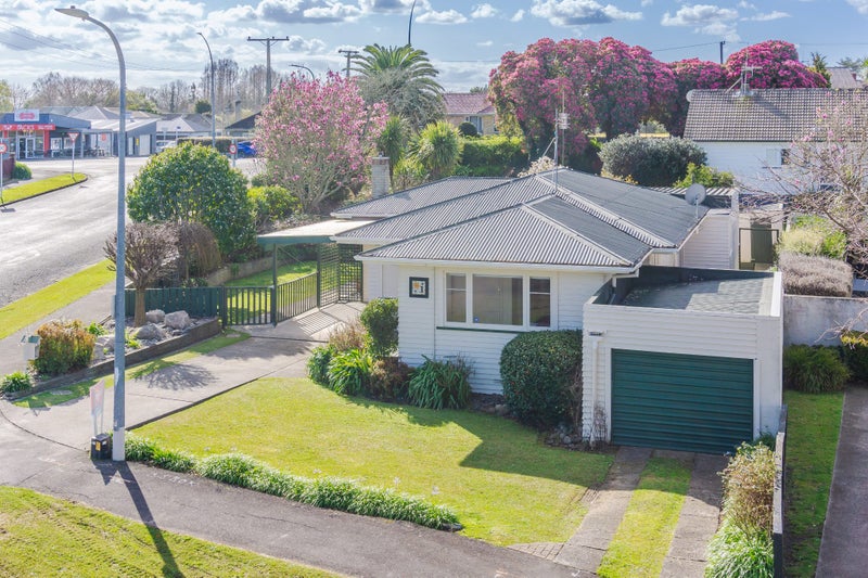 1 Bretton Terrace, Hillcrest, Hamilton - Carousel 17