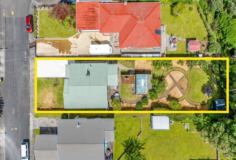 20 Walsh Road, Westown, New Plymouth - Carousel 1