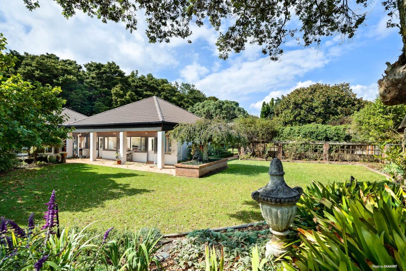 16 Patricia Place, Hillpark, Auckland - Carousel 2