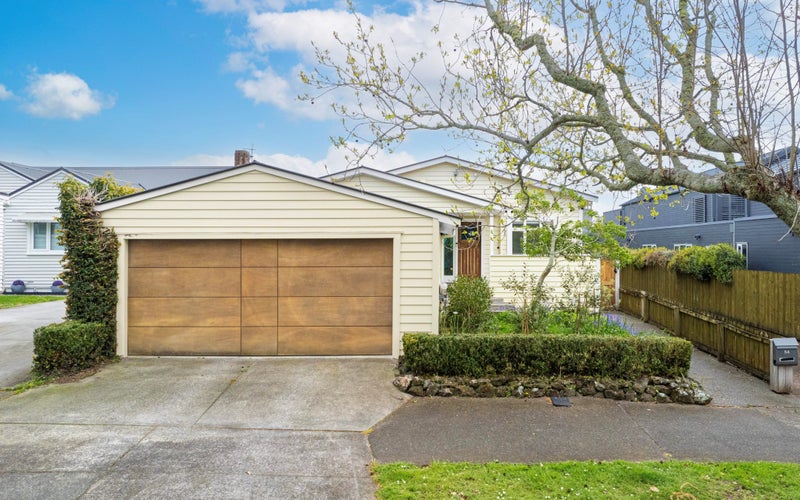 54 Dignan Street, Point Chevalier, Auckland - Carousel 2