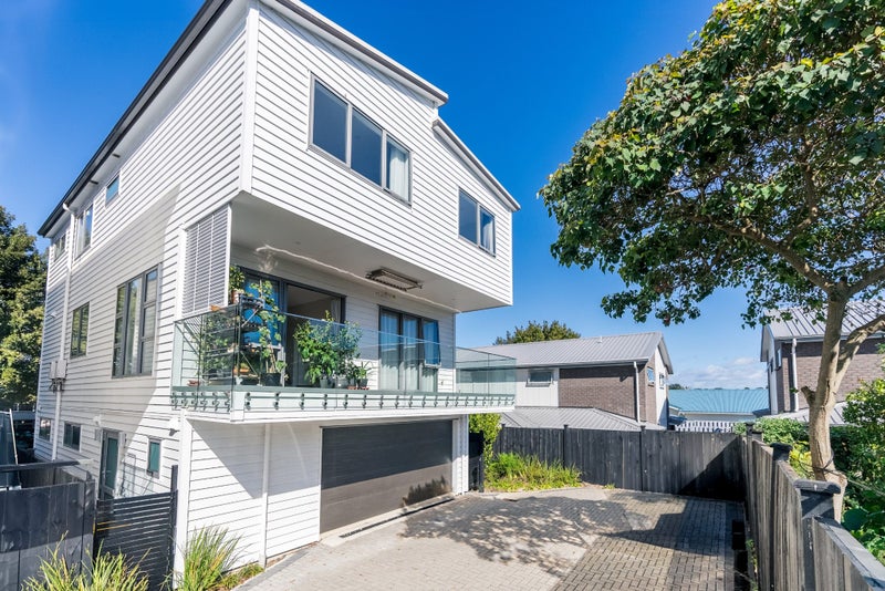 1D Acorn Street, Royal Oak, Auckland - Carousel 1