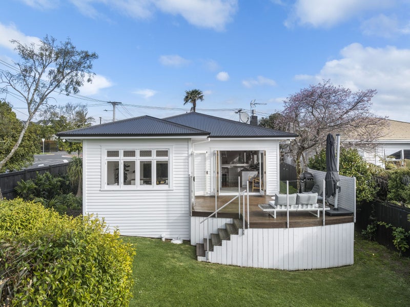36 Parkdale Road, Mount Albert, Auckland - Carousel 2
