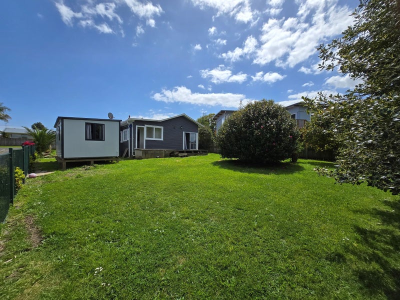 40 Evans Road, Weymouth, Auckland - Carousel 1