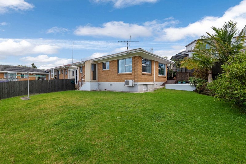 5/9 Manuka Road, Bayview, Auckland - Carousel 1