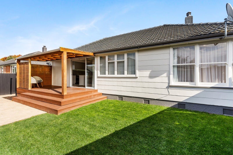 716 Grove Road, Mayfair, Hastings - Carousel 11