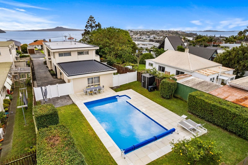 44 Takutai Avenue, Half Moon Bay, Auckland - Carousel 2