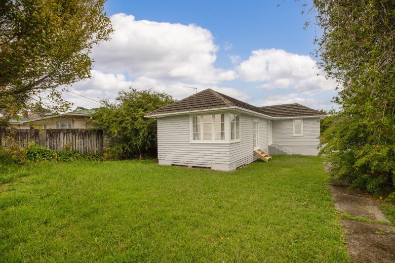 182 Beach Haven Road, Beach Haven, Auckland - Carousel 9