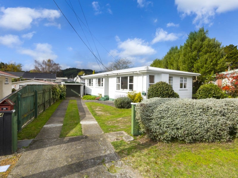 24 Benge Crescent, Clouston Park, Upper Hutt - Carousel 1