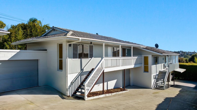 2/63 Ocean View Road, Hillcrest, Auckland - Carousel 1