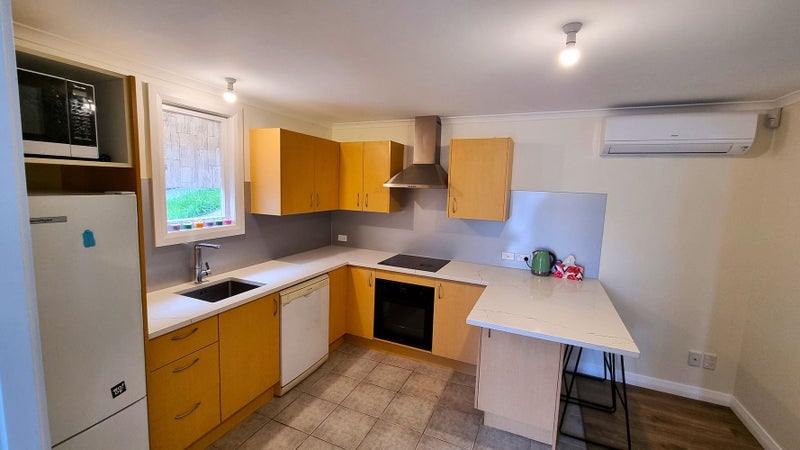 106 Russell Terrace, Berhampore, Wellington - Carousel 2