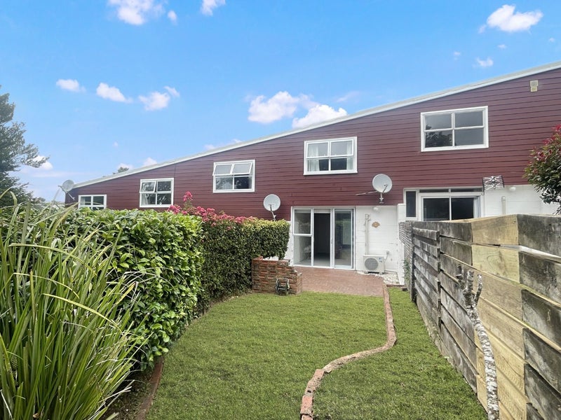 3/14 Rosehaugh Avenue, Karori, Wellington - Carousel 1