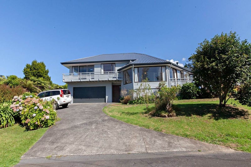 1B Hoskins Avenue, Hillsborough, Auckland - Carousel 1