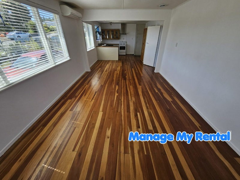 88 Castor Crescent, Cannons Creek, Porirua - Carousel 1