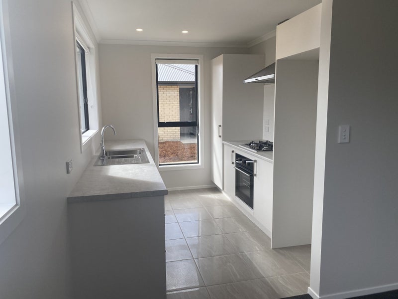3/223 Baverstock Road, Grandview Heights, Hamilton - Carousel 2