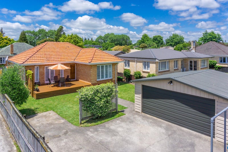228 Fox Street, Hamilton East, Hamilton - Carousel 1