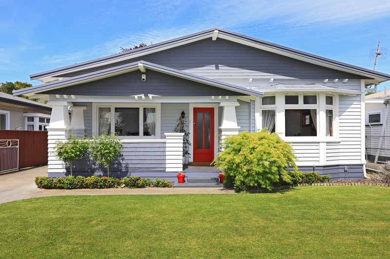 308 Lovedale Road, Saint Leonards, Hastings - Carousel 1