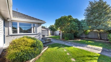 39 Tauiwi Crescent, Hei Hei, Christchurch - Carousel 1