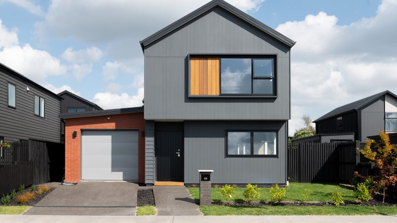 31 Earp Crescent, Chartwell, Hamilton - Carousel 1