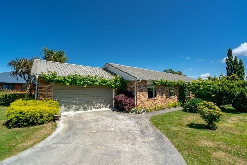 13 Kennard Crescent, Karitane, Waikouaiti - Carousel 1