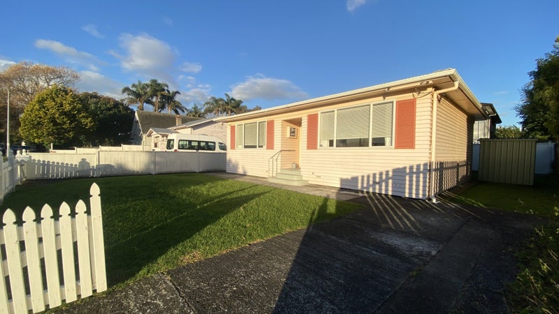 32 Mead Street, Avondale, Auckland - Carousel 2