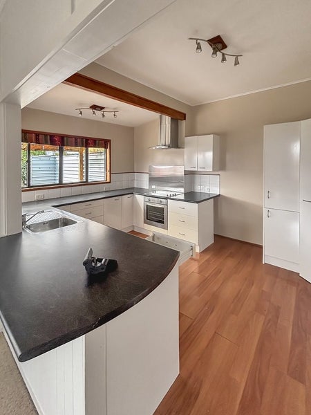 67 Gordon Street, Dannevirke - Carousel 2