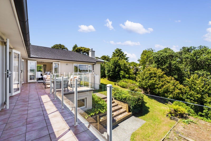 17 Frederick Street, Hillsborough, Auckland - Carousel 2