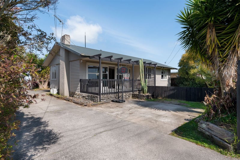 88A Bruce Avenue, Glenview, Hamilton - Carousel 1