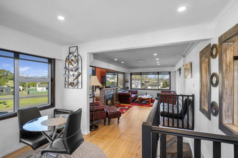 25 Robins Road, Judea, Tauranga - Carousel 1