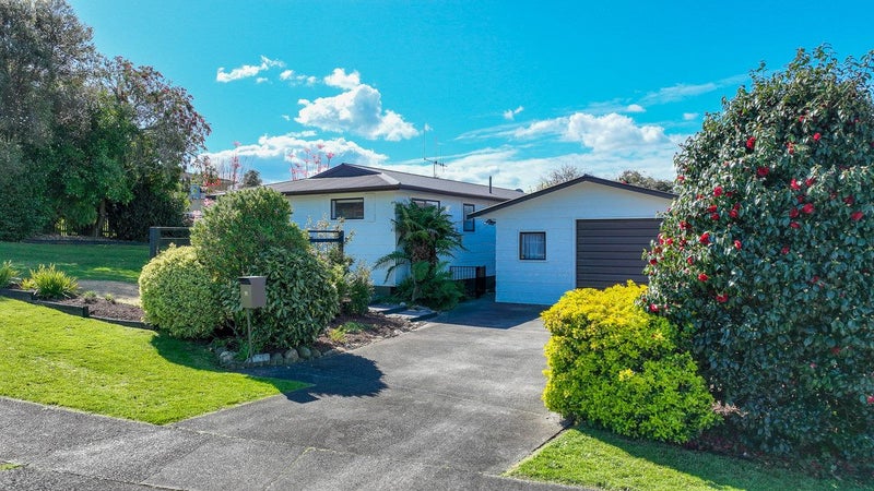 11 Hillcrest Street, Tirau, Tirau - Carousel 2