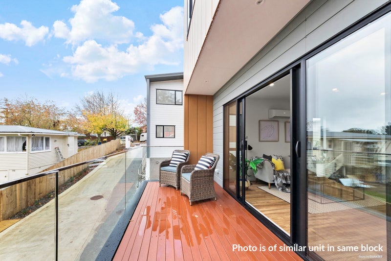 4/18 Pine Street, New Lynn, Auckland - Carousel 2