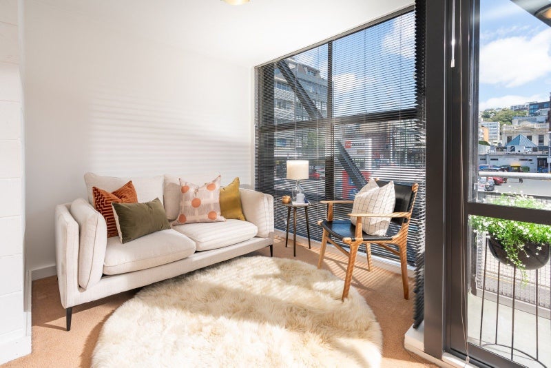4/8 Leeds Street, Te Aro, Wellington - Carousel 1