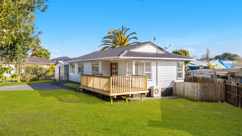 84 Ferndown Avenue, Papatoetoe, Auckland - Carousel 1