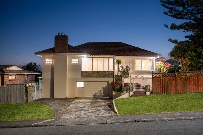 221 Te Atatu Road, Te Atatu South, Auckland - Carousel 2