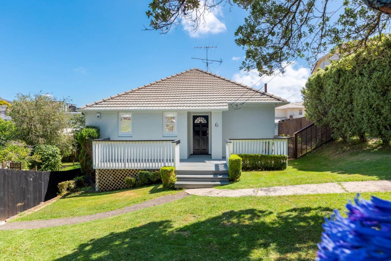 6 Budock Road, Hillsborough, Auckland - Carousel 1