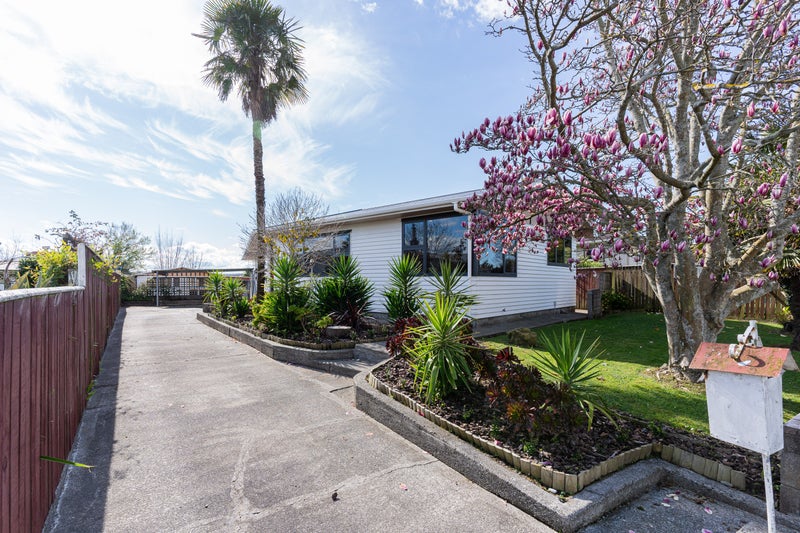 63 Sutherland Crescent, Westbrook, Palmerston North - Carousel 28