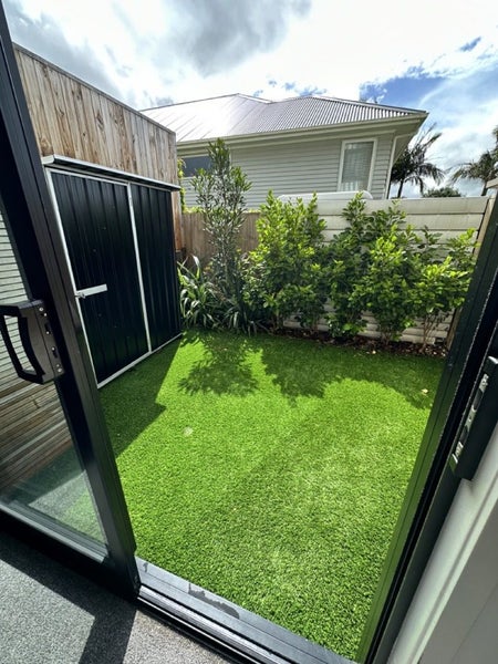 3/80 Awaroa Road, Sunnyvale, Auckland - Carousel 8