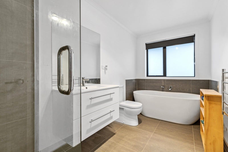 19 Te Tiireke Drive, Glenview, Hamilton - Carousel 13