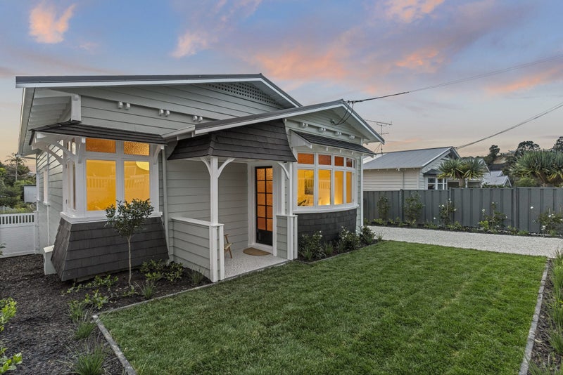 76 School Road, Morningside, Auckland - Carousel 2