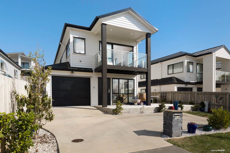 12 Atalanta Way, Beachlands, Auckland - Carousel 1