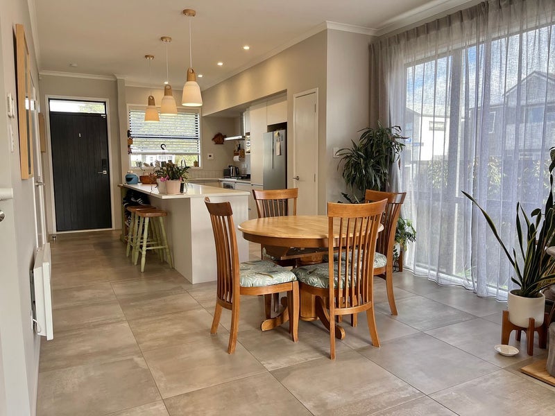 2 Kapia Road, Westgate, Auckland - Carousel 1