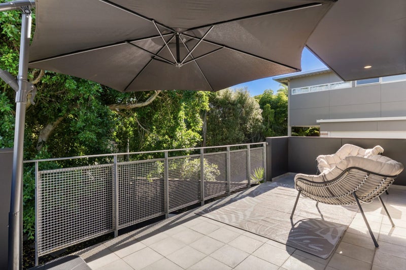 69A Frederick Street, Hillsborough, Auckland - Carousel 26
