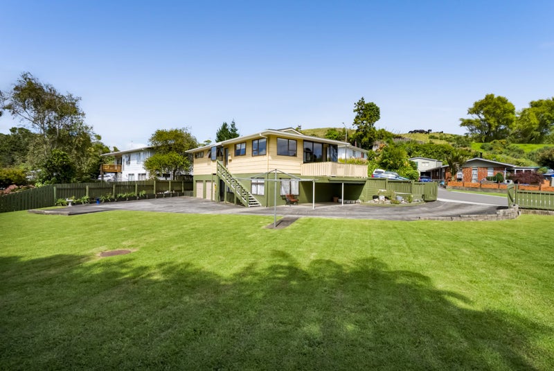 18 Shaldon Crescent, Blagdon, New Plymouth - Carousel 1