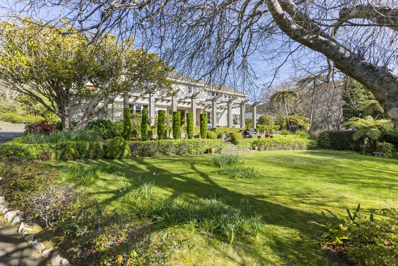 10 Masefield Way, Karori, Wellington - Carousel 2